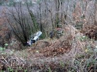 Hastane yolundaki otomobil uçurumdan uçtu, 3 kişi yaralandı