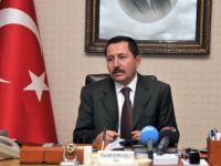 Ali Çetinkaya Kız Meslek Lisesi'nin ismi değişmeyecek