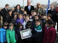 Minik eller yeşertiyor