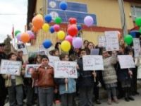 Norm kadro fazlalığı gerekçesiyle tayin edilen öğretmenleri için ağladılar