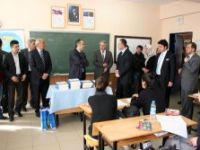 İnegöl Belediyesi'nden, dersaneye gidemeyen liselilere kitap yardımı