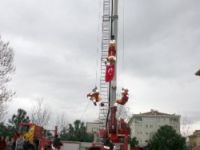 İnegöl Belediyesi İtfaiye Müdürlüğü'nün tatbikatı nefes kesti