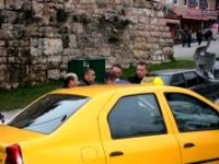 Arınç ve Davutoğlu’nun konvoyunda taksici gerginliği yaşandı