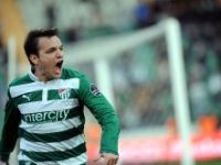 Batalla, takımını sırtlamaya devam ediyor