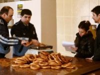 Zabıta simit fırınlarını denetledi