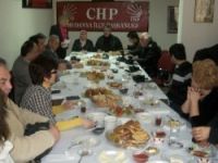 CHP’li kadınlardan basına kahvaltı