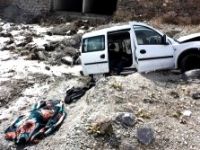 Afyonkarahisar'da trafik kazası: 2 ölü, 1'i ağır 2 yaralı