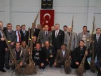 Kelesli çiftçilere 40 bin ceviz ve badem fidanı