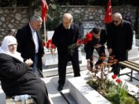 Şehit ailelerini ağlatan tören