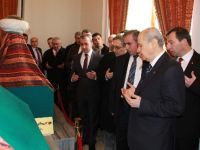 Devlet Bahçeli, Osmangazi ve Orhangazi türbelerini ziyaret etti