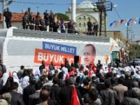 Başbakan Erdoğan Sarıcakaya ilçesinde vatandaşlarla bir araya geldi