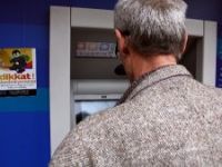 Bankamatikteki ‘Dolandırılıyorsunuz’ uyarısına rağmen 6 bin TL yatırdı