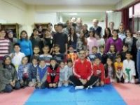 Mudanya’da karateciler başarılarını kutladı