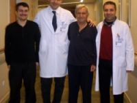 67 yaşındaki hastaya oğlundan başarılı karaciğer nakli