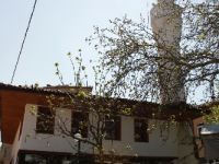 CHP’li belediyenin kütüphane yaptığı 700 yıllık cami ibadete açıldı