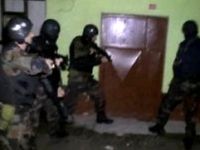 Uyuşturucu tacirlerine operasyonda 13 kişi yakalandı