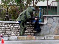 Şüpheli çanta fünye ile patlatıldı