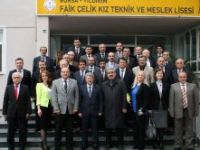 Gülsar: Okullarımızda akıl bankaları oluşturmalı ve birlikte yönetmeliyiz