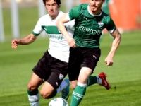Bursaspor, gençlerle hazırlanıyor