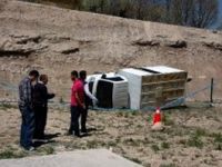 Kütahya'da bir kamyonet 20 metrelik şarampole devrildi.