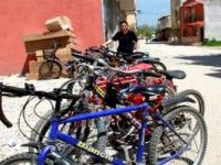 Mahallenin ‘bisikletçi ablası’ sezonu açtı