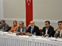 Akil Adamlar Eskişehir’de gazetecilerle bir araya geldi.