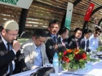 Kur’an Ziyafeti’ne Türkiye ve Dünya Kur’an Okuma Şampiyonları katıldı.