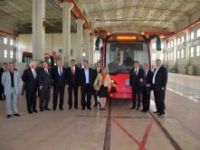 Finlandiya Büyükelçisi 'İpekböceği' isimli tramvayı inceledi