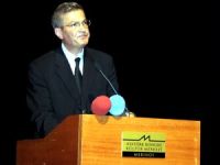 Bursa Dünyaya İlahiyatçı Yetiştiriyor 2013 programı düzenledi.