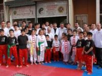 Bursalı dövüşçüler, fizik kurallarını altüst etti