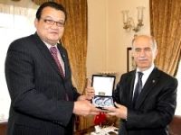 Hollanda Surinam Başkonsolosu Roy Lieuwasie işbirliği için Bursa’da