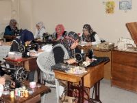 AFEMEK’in kurslarıyla çocuklarının çeyizlerini hazırlıyorlar