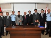 Bursa'da polis memurları yaptıkları işe göre puan alıp ödüllendiriliyor