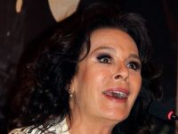 Hülya Koçyiğit: Halkın içinde olduğumu düşünürdüm