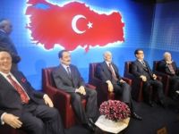 Büyükerşen’den Cumhurbaşkanı ve Başbakan’a heykel jesti