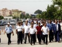 Özel halk otobüsü sahipleri, belediyeye yürüdü
