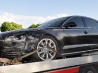 Kılıçdaroğlu'nun makam arabası çekiciyle kaldırıldı