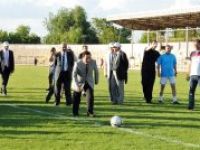 ATSO'nun spor oyunlarında protokol halat çekme yarışı yaptı