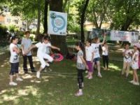 Çocuklar, unutulan 'körebe ve beştaş'ı hatırladı