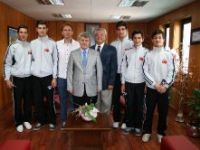 Tophane Badminton Takımı'ndan Gülsar’a ziyaret