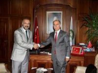 Şahabettin Harput, İl Müftüsü Mehmet Emin Ay’ı makamında ziyaret etti.