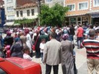 Veliler, ilköğretim okullarının orta okula dönüştürülmesine tepki gösterdi