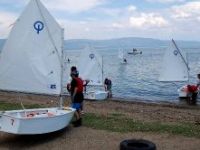 Milletvekili İsmail Aydın, İznik Gölü'ne daldı