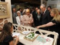 Meslek öğrenen kadınlar, hünerlerini sergiye taşıdı