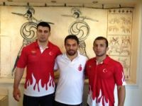 Büyükşehir Belediyespor minderde gururlandırıyor