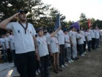 Gençlerin kamp ateşi yandı