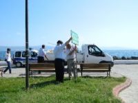 Mudanya'da görüntü kirliliğine sebep olan tabelalar toplandı