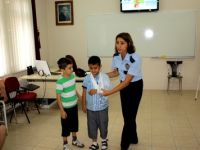 Polisten "Hayat Kurtaran Çocuklar" eğitimi