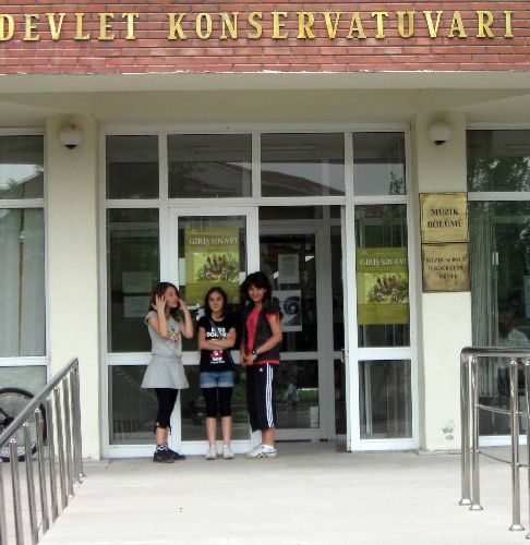 psikolog-nezaretinde-sinava-girdiler.jpg